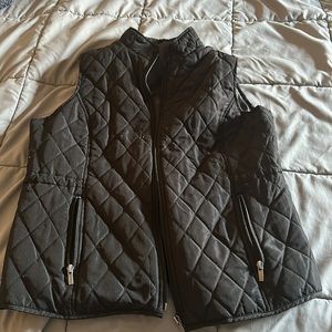 Sin quilted vest. Black. Size large.